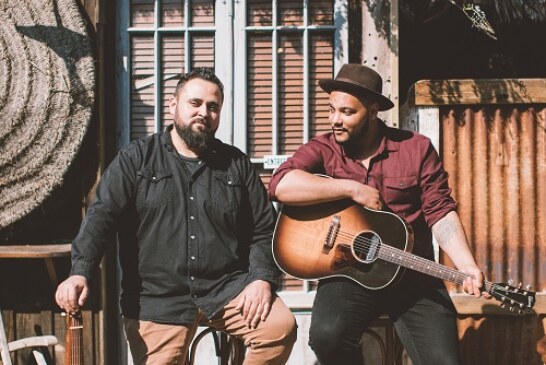 Découvrez la version acoustique de « Breathe (ft Merlo Podlewski) » de Franck & Damien