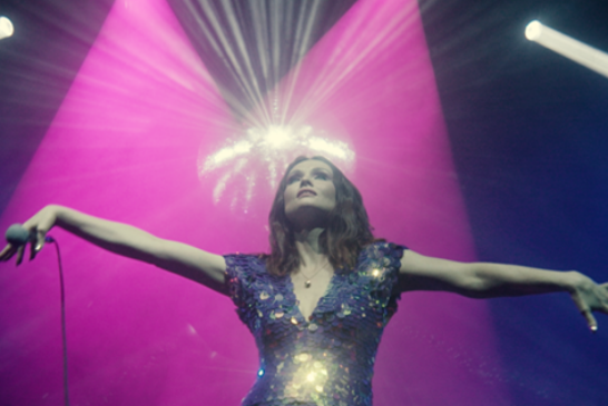 Sophie Ellis-Bextor sortira Crying At The Discotheque